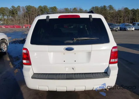 2012 Ford Escape Xls z USA, uszkodzony, nr VIN 1FMCU0C79CKB33807